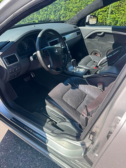 Volvo V70 4 of 4