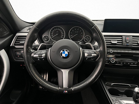 BMW 330e 13 of 30