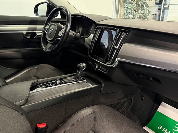 Volvo V90 16 of 21