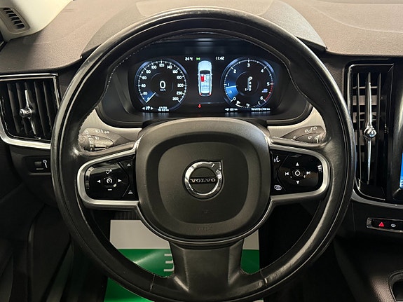 Volvo V90 11 of 21