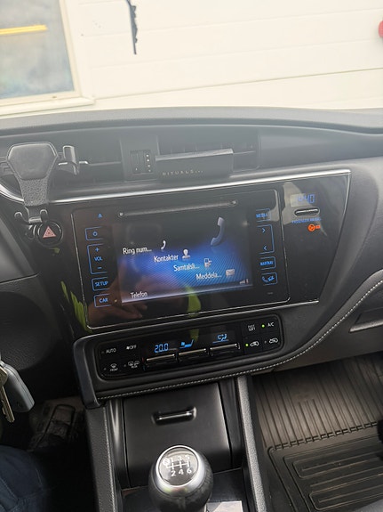 Toyota Auris 6 of 6