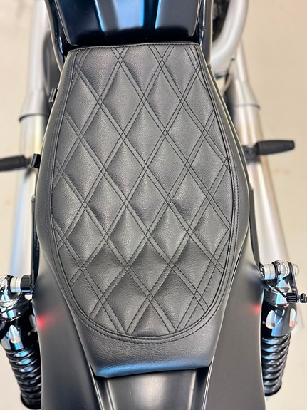 Harley-Davidson VRSCF V-Rod 7 of 13