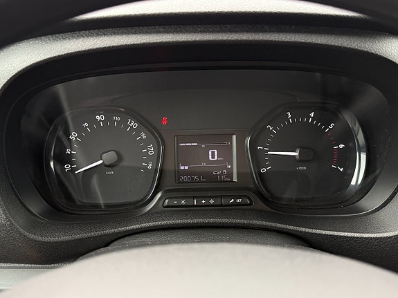 Peugeot Expert 15 of 19