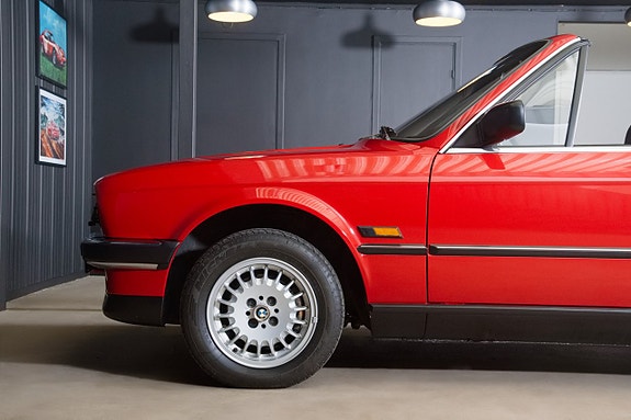BMW 325i 9 of 21