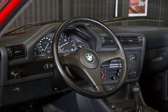 BMW 325i 14 of 21