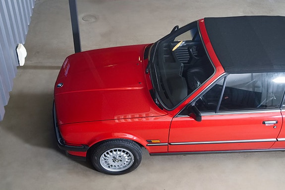 BMW 325i 10 of 21