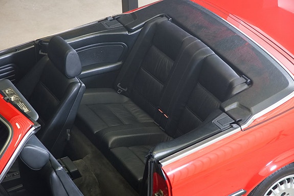 BMW 325i 18 of 21