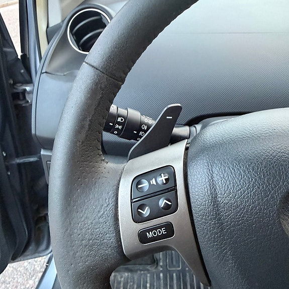 Toyota Yaris 7 of 11