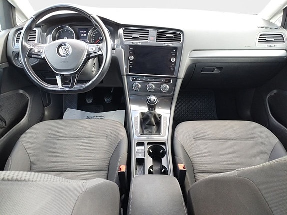 Volkswagen Golf VII 10 of 15