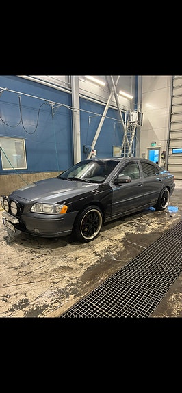 Volvo S60 4 of 11