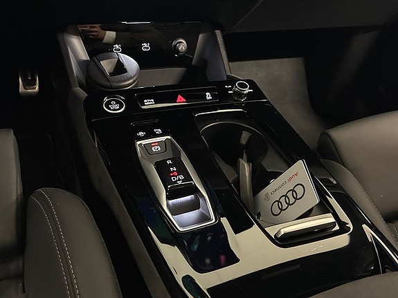 Audi Q6 e-tron 13 of 25