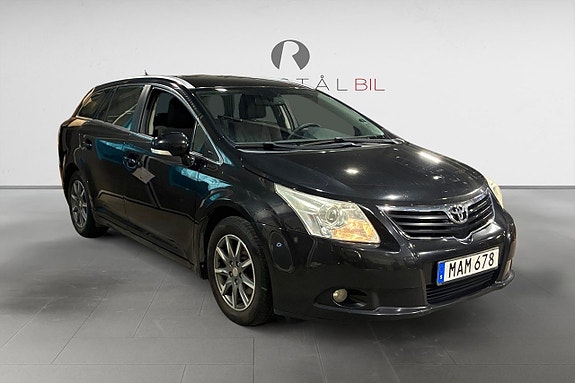 Toyota Avensis 9 of 17