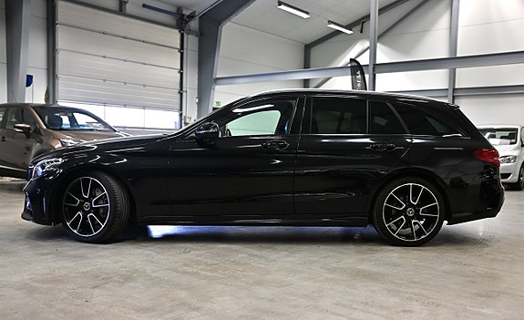 Mercedes-Benz C220 d 3 of 30