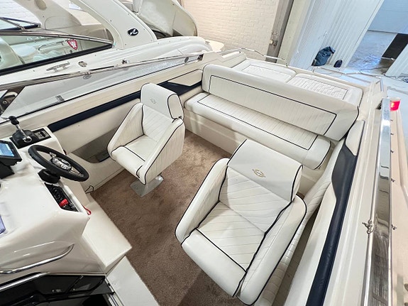 Sunseeker Hawk 27 | 2 x Volvo Penta 4-bult V8 | 700hk -2023 5 of 12