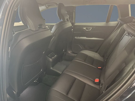 Volvo V60 8 of 13
