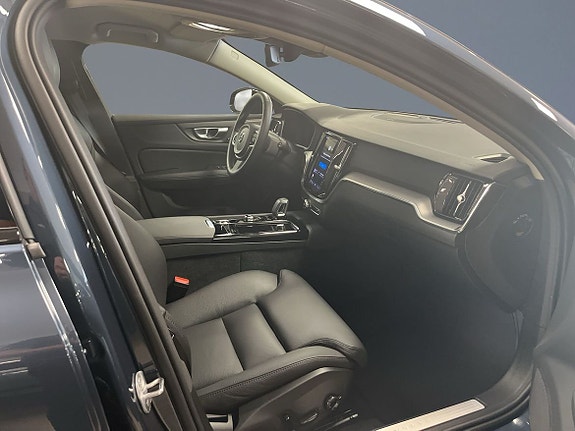 Volvo V60 7 of 13