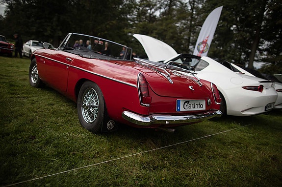 MG MGB 2 of 4