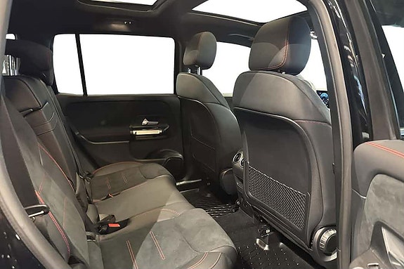 Mercedes-Benz GLB180 d 12 of 15