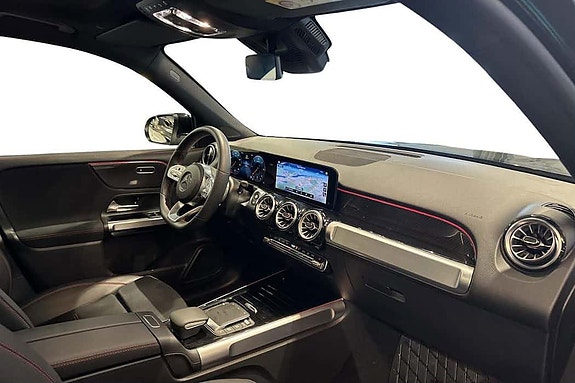 Mercedes-Benz GLB180 d 9 of 15
