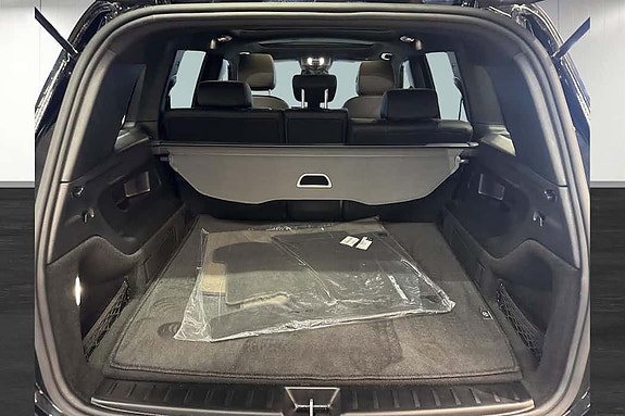 Mercedes-Benz GLB180 d 14 of 15