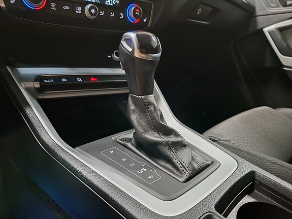 Audi Q3 21 of 23
