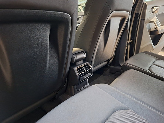 Audi Q3 11 of 23
