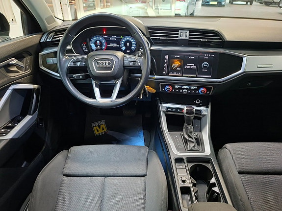 Audi Q3 12 of 23