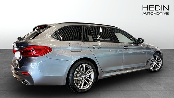 BMW 520 2 of 13