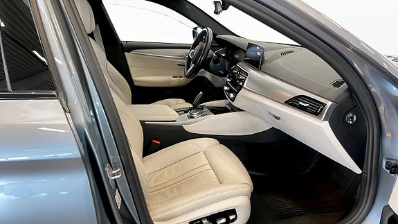 BMW 520 3 of 13