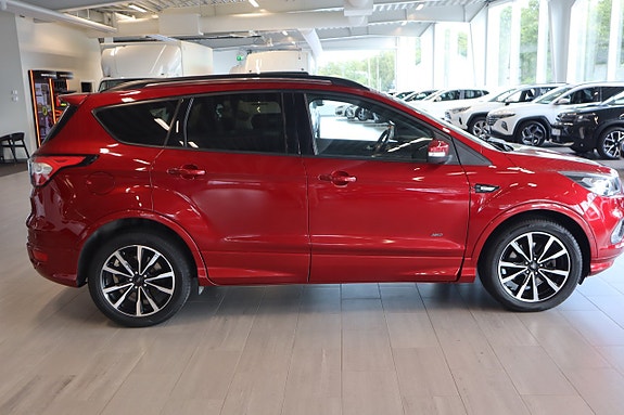 Ford Kuga 5 of 18