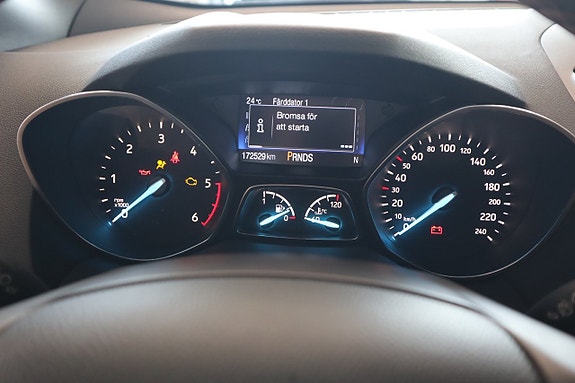 Ford Kuga 13 of 18