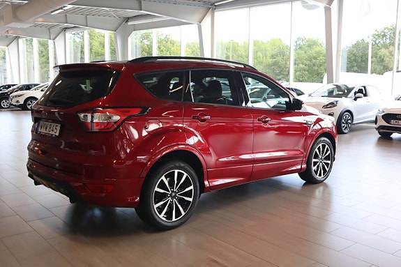 Ford Kuga 2 of 18