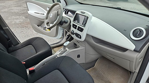 Renault Zoe 8 of 15