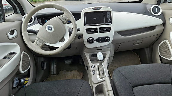 Renault Zoe 9 of 15