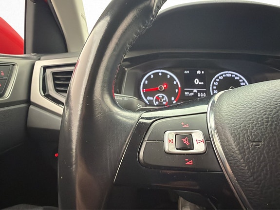 Volkswagen Polo 16 of 25
