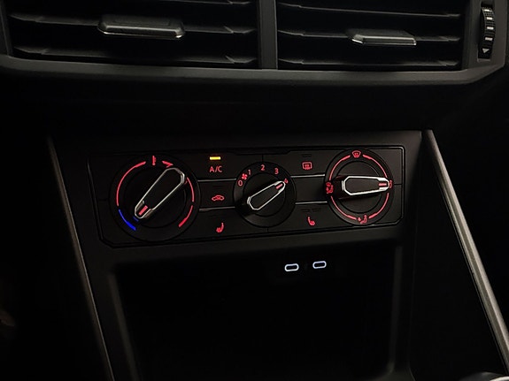 Volkswagen Polo 21 of 25