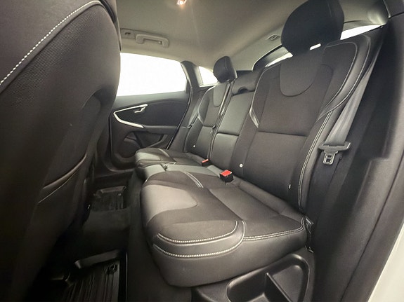 Volvo V40 26 of 30