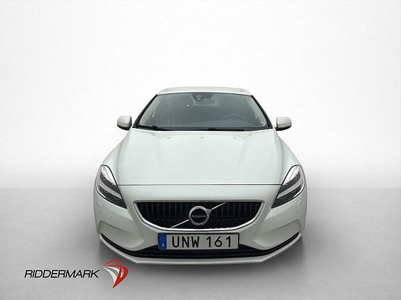 Volvo V40 2 of 30