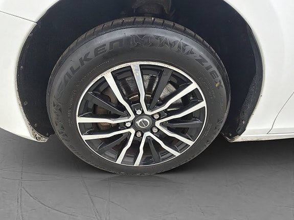 Volvo V40 30 of 30
