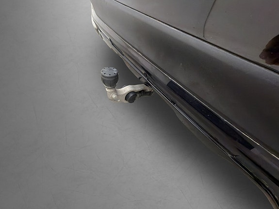Mercedes-Benz GLC300 e 8 of 30
