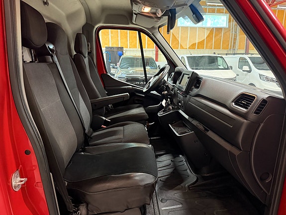 Renault Master 6 of 12