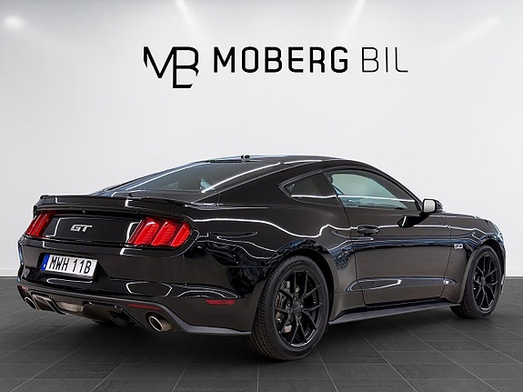 Ford Mustang 5 of 16
