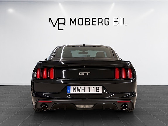 Ford Mustang 6 of 16