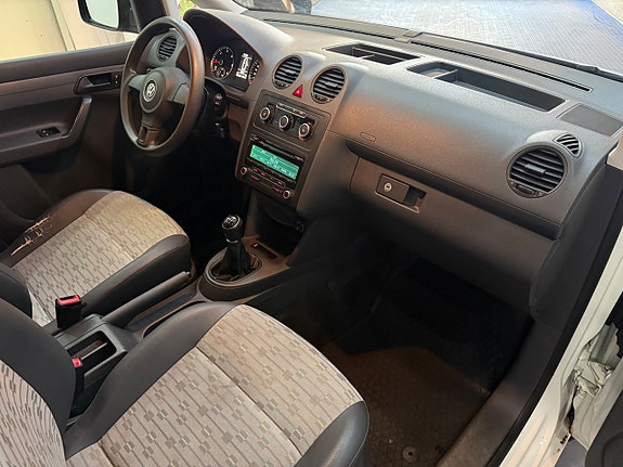 Volkswagen Caddy 8 of 12