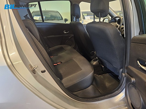 Renault Clio 9 of 12