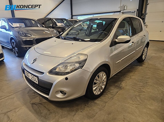 Renault Clio 2 of 12