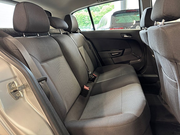 Opel Astra 11 of 21