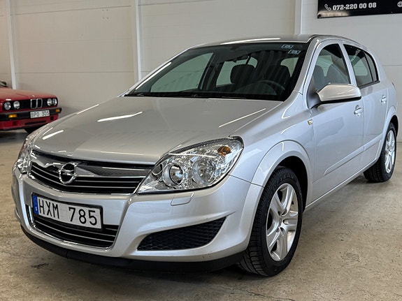 Opel Astra 3 of 21