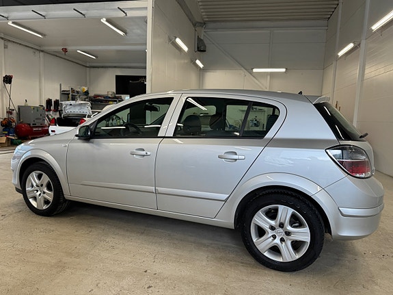 Opel Astra 5 of 21
