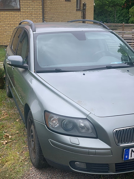 Volvo V50 2 of 7